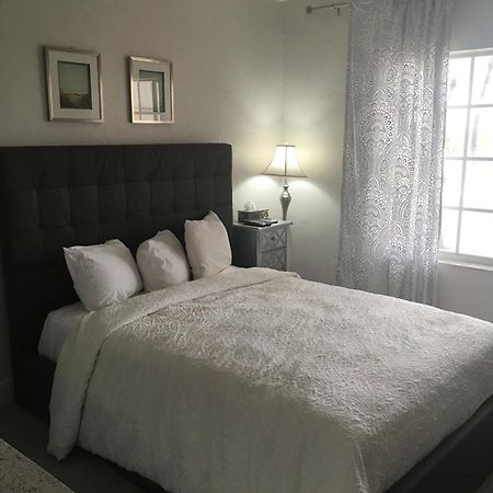 Courtyard Villa Hotel Lauderdale-by-the-Sea Bagian luar foto