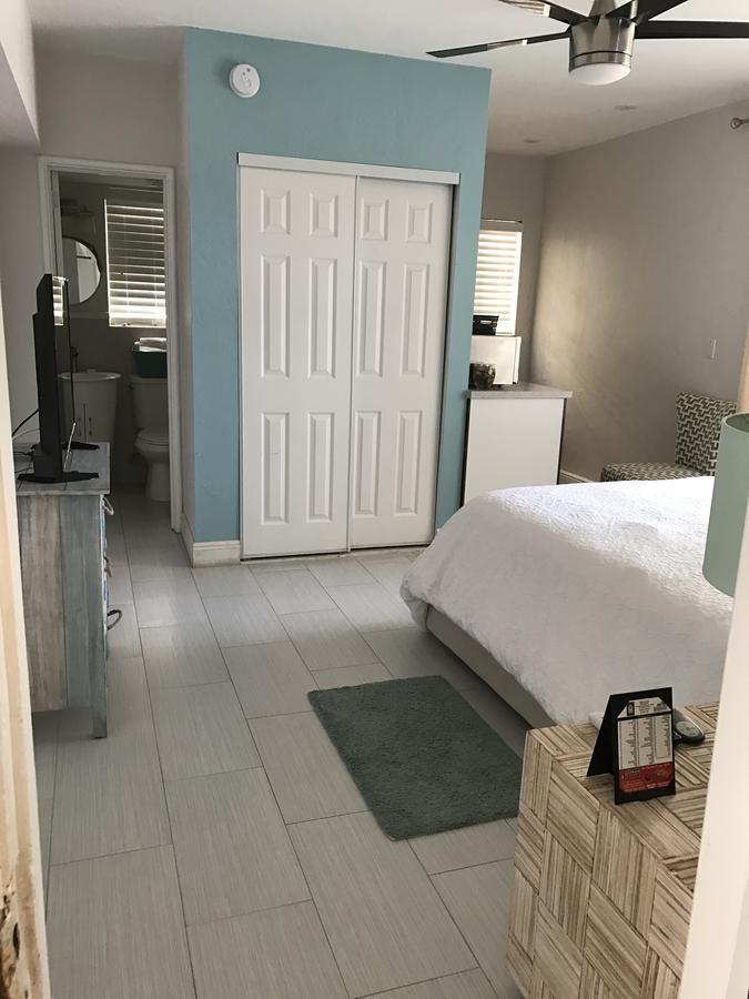 Courtyard Villa Hotel Lauderdale-by-the-Sea Bagian luar foto