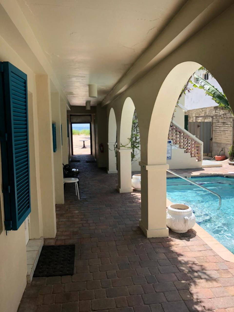 Courtyard Villa Hotel Lauderdale-by-the-Sea Bagian luar foto