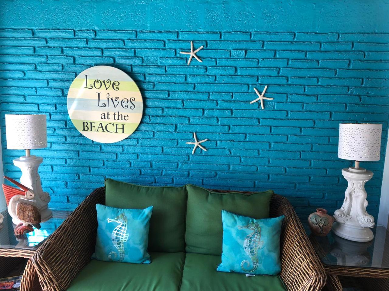 Courtyard Villa Hotel Lauderdale-by-the-Sea Bagian luar foto